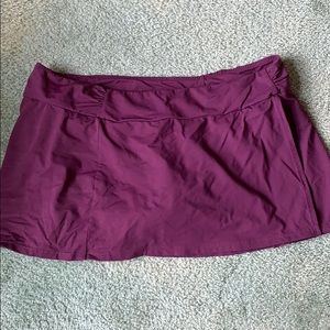 Athleta swim skirt Medium Plum color